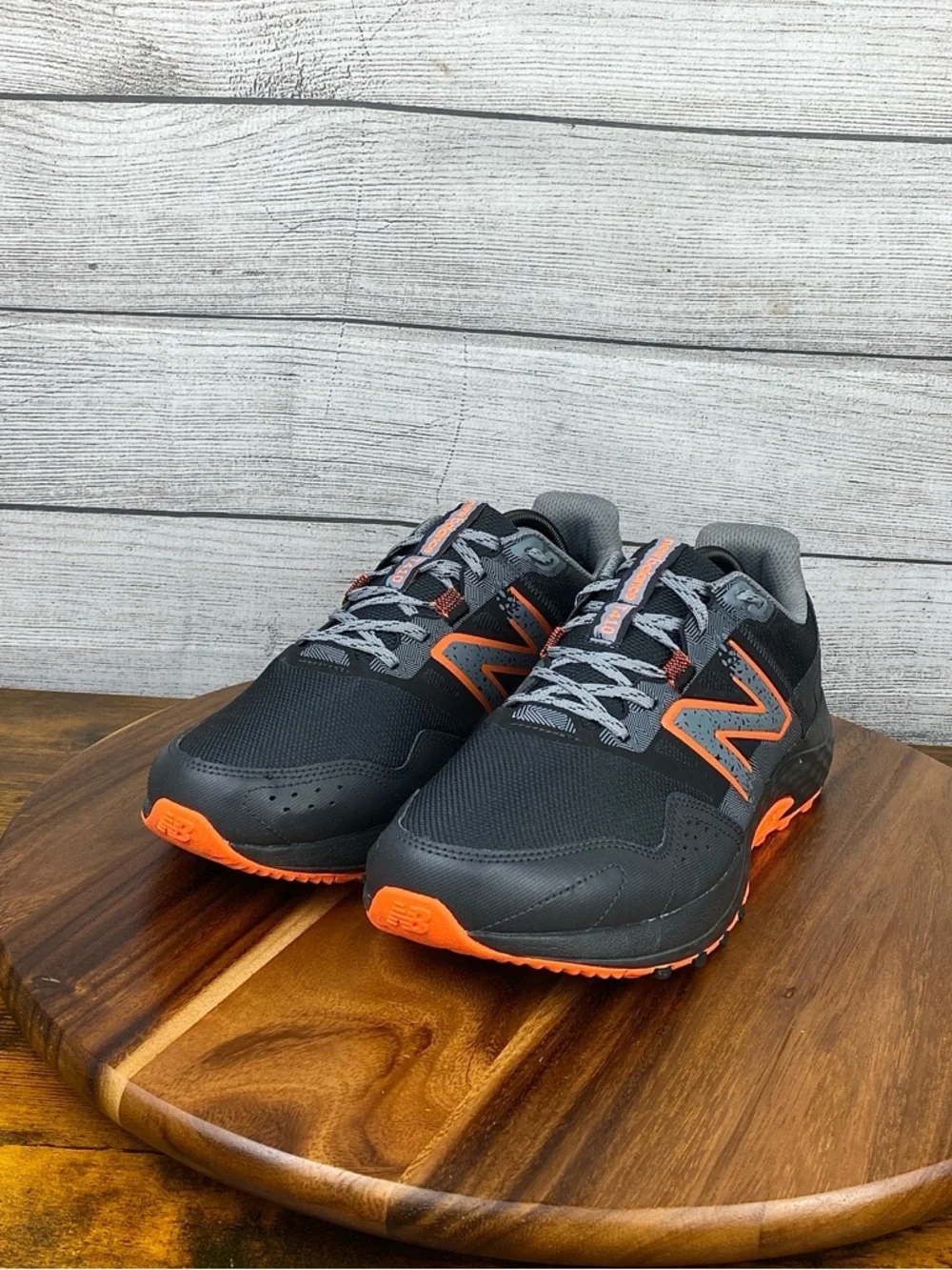 New Balance 410 V8 Black Orange Trail Running Shoes MT410LO8 Men’s Size 11 Wide